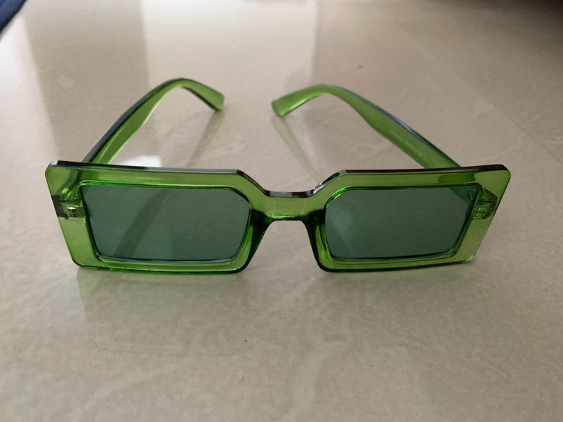 Unisex green trendy sunglasses