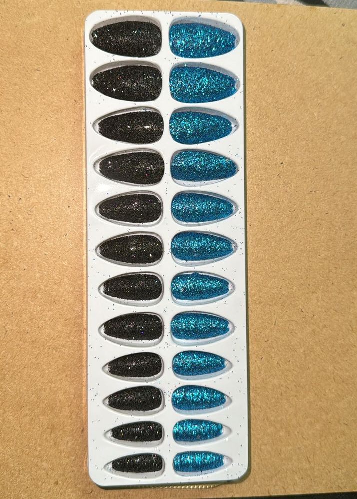 Shimmer Pressed Glitter Artificial Nails