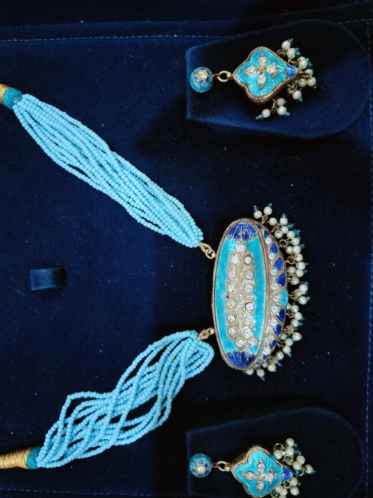 Blue and Gold Kundan Jewelry Set