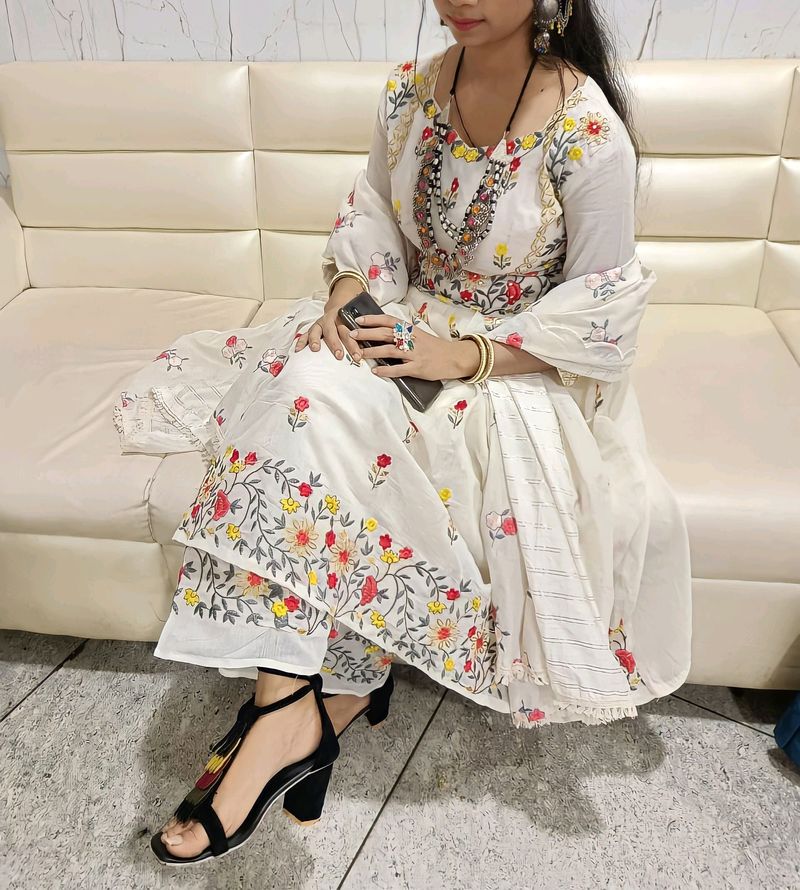 Ethnic Off White Frock Set