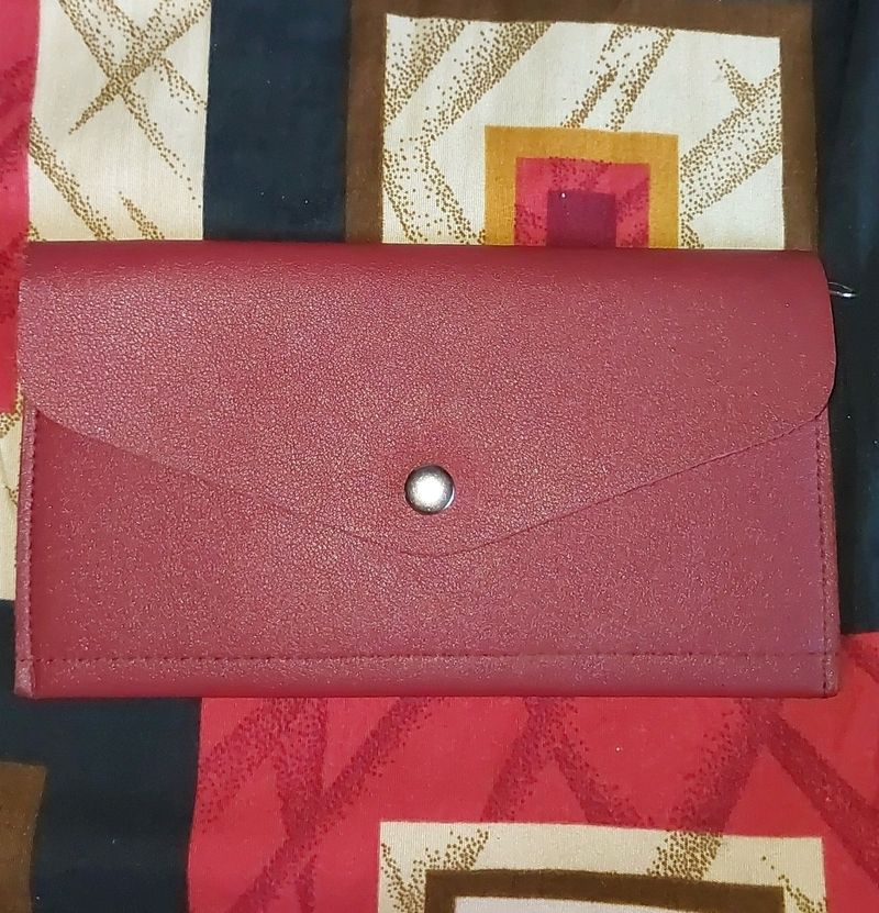 Maroon Wallet