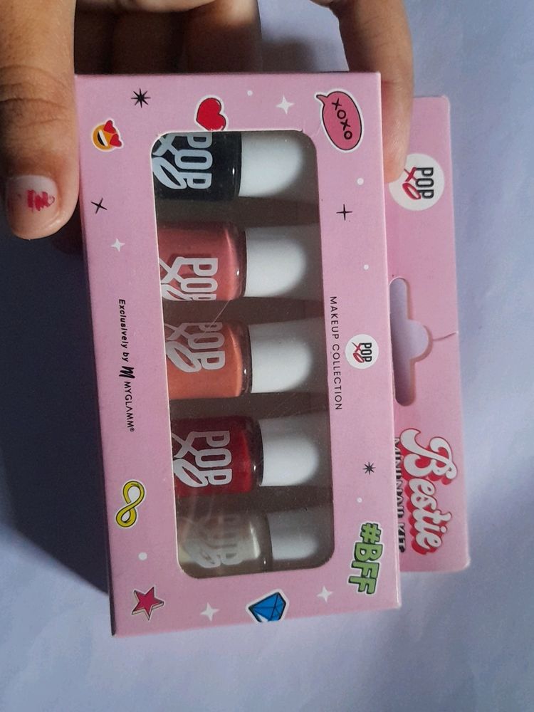 Set Of 5 Nail Polish