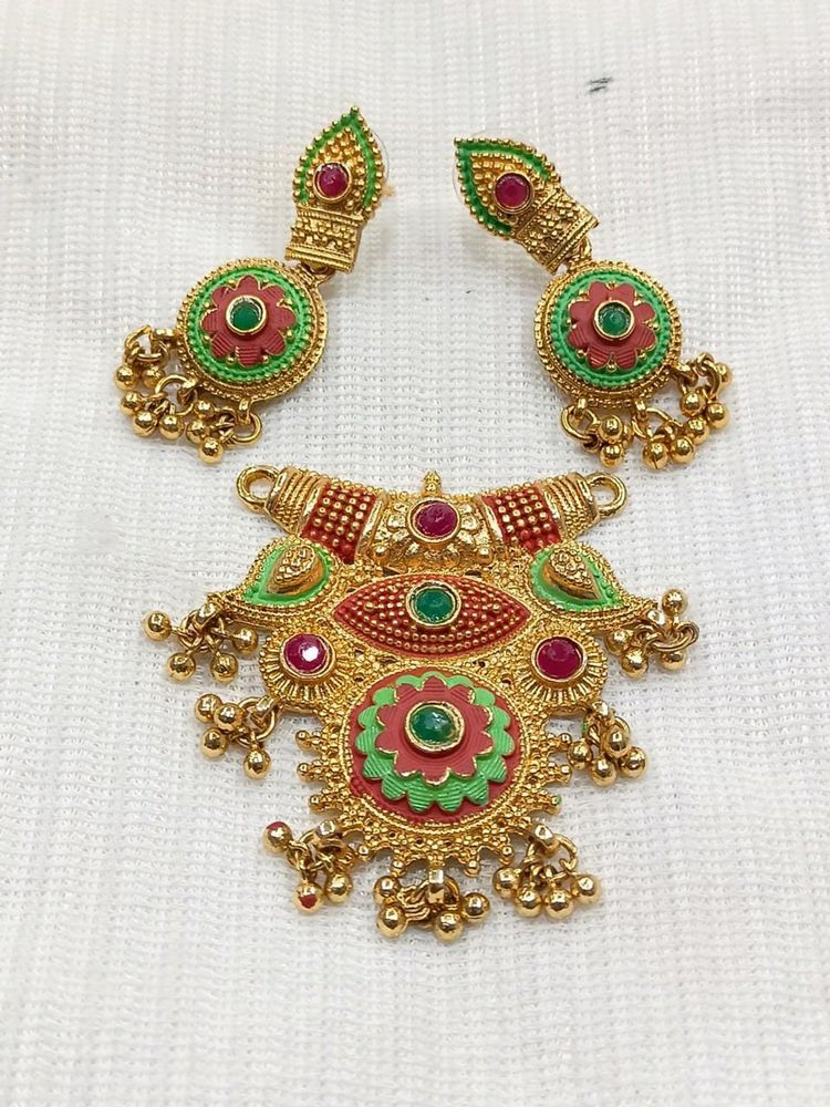 Mangalsutra Pendal With Earrings