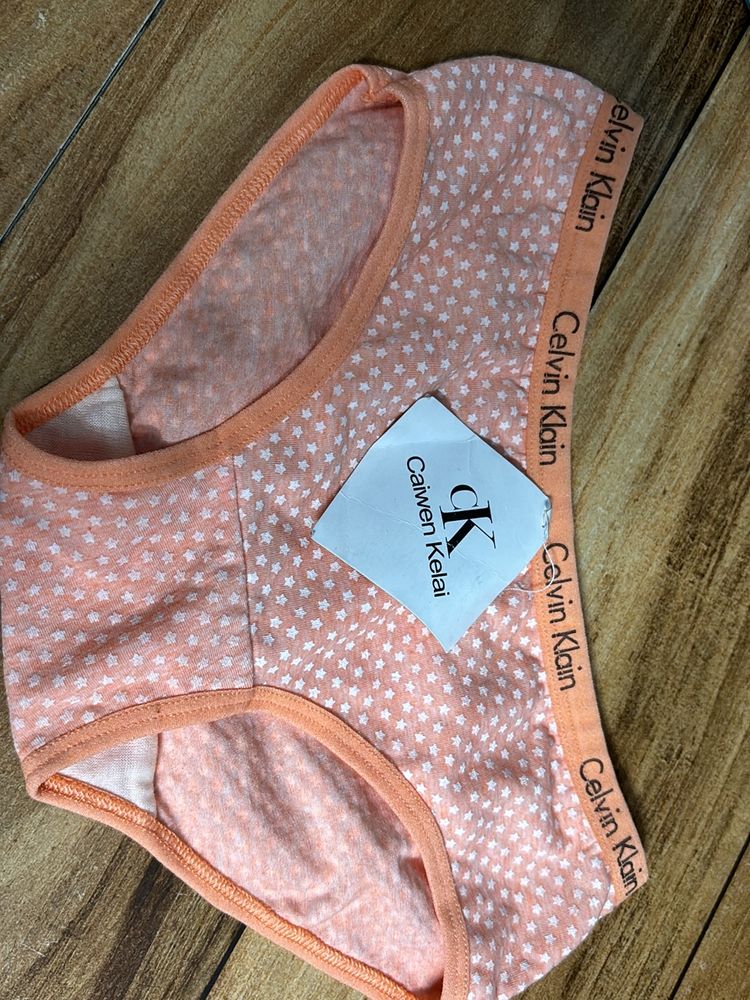 2 Panties @100