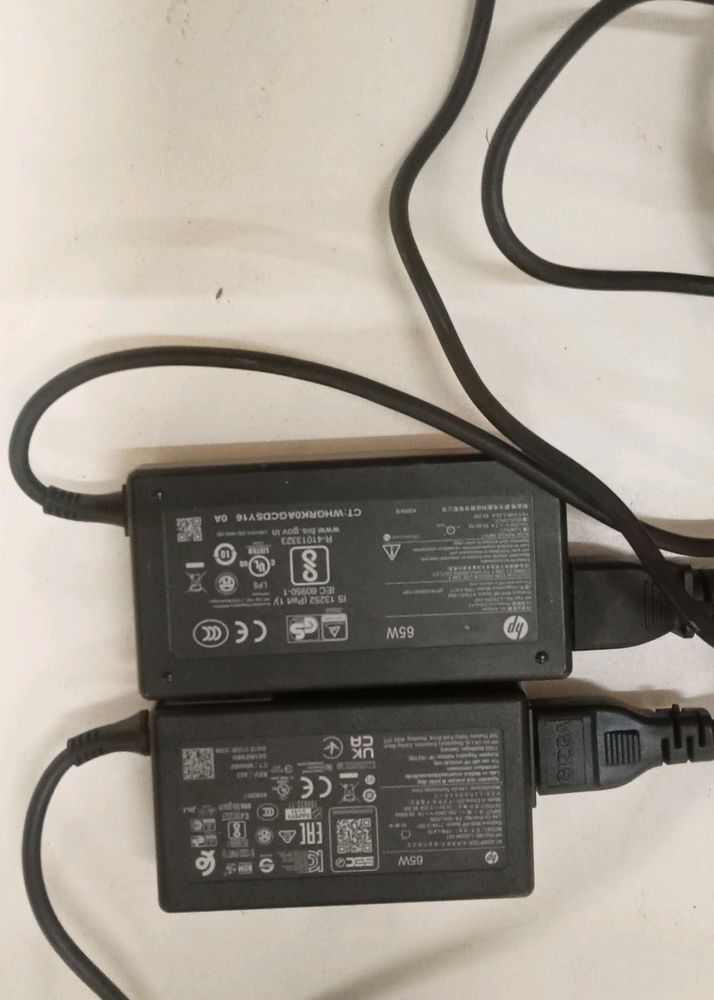 2 HP LAPTOP CHARGER NEW AND ORIGINAL