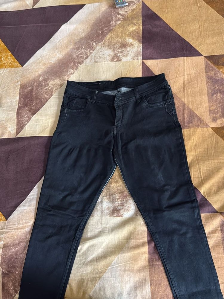 Women’s Black Jeans