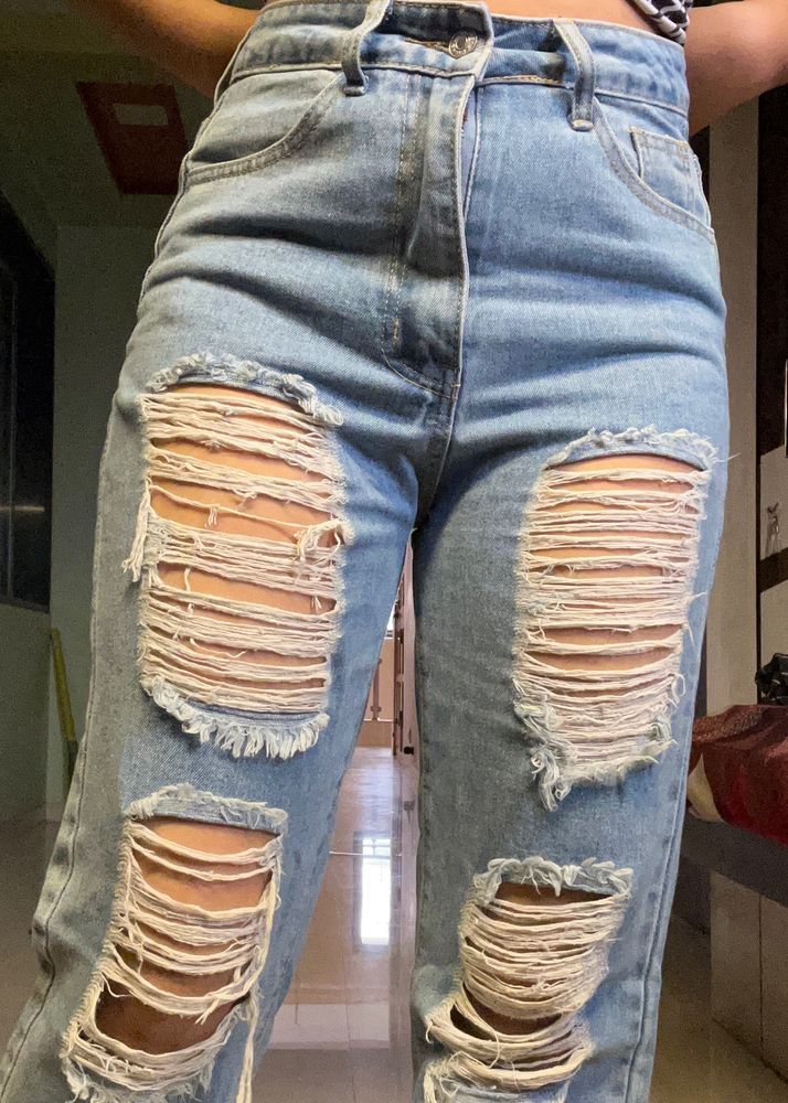 URBANIC FRESH RIPPED DENIM