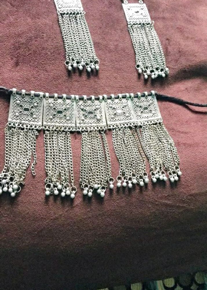 Choker Set With Earrings