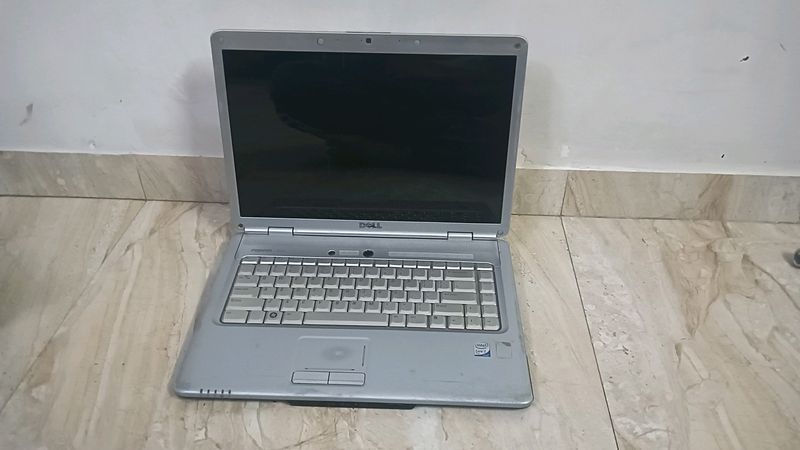 Dell Inspiron 1525 Laptop