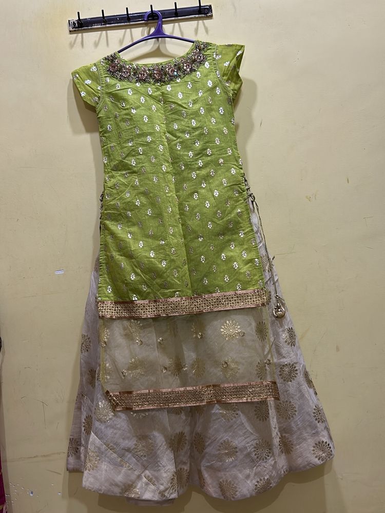 Green Festive Wear Kurta Set Size M