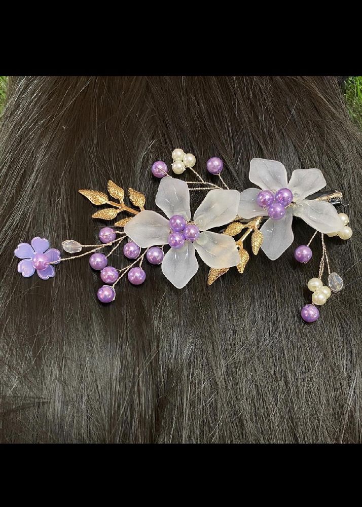 White And Purple Contrast Hair Clip