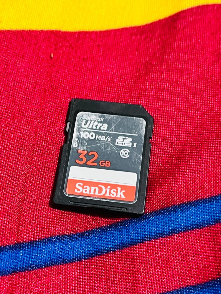 SanDisk 32 GB Ultra Memory Card