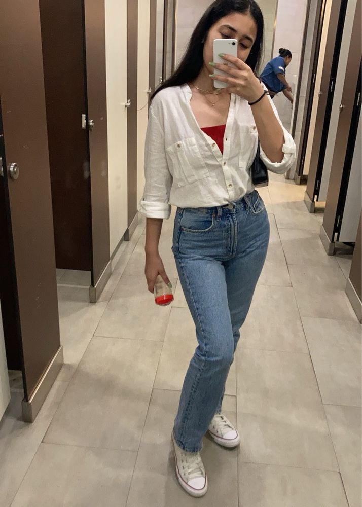 Straight Leg High Waisted Jeans