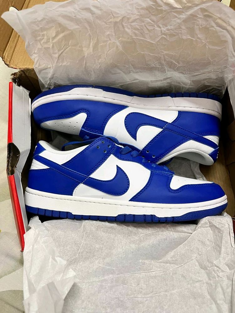 NIKE KENTUCKY DUNKS SIZE - UK 7