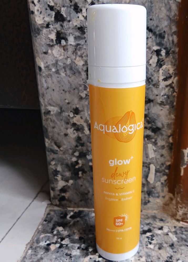 Aqualogica Glow+ Dewy Sunscreen Spf 50