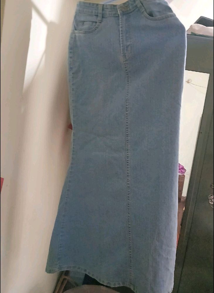 I Want To Sell A Denim Skirt