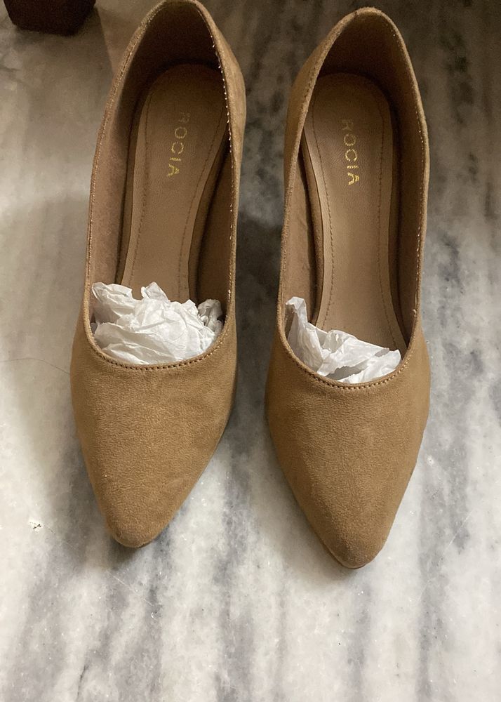 New ROCIA Tan Suede Heels