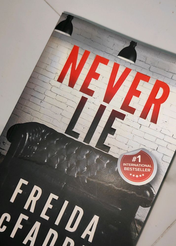 Never Lie - Freida Mcfadden