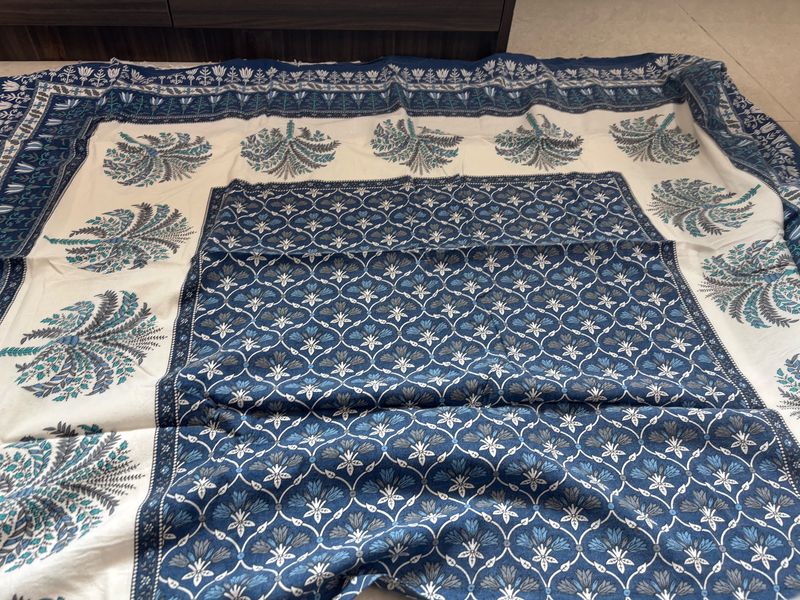 Double Bedsheet With Two Pillow Covers