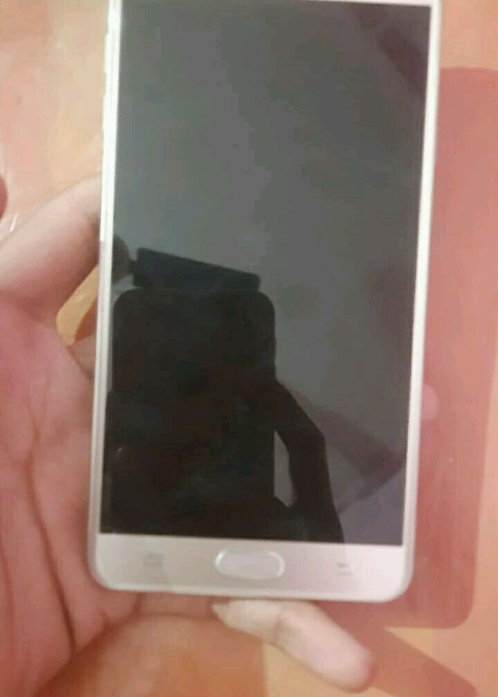 Samsung J7 Max