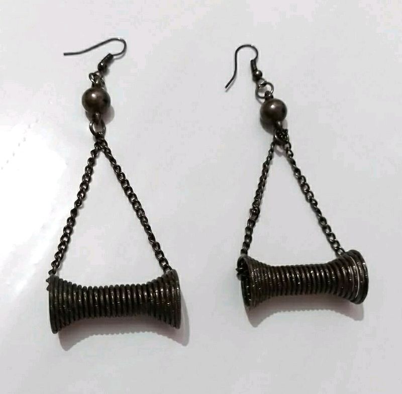 Black party wear fancy earring