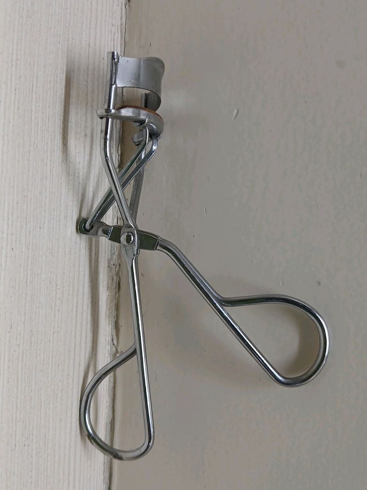 Eyelash Curler