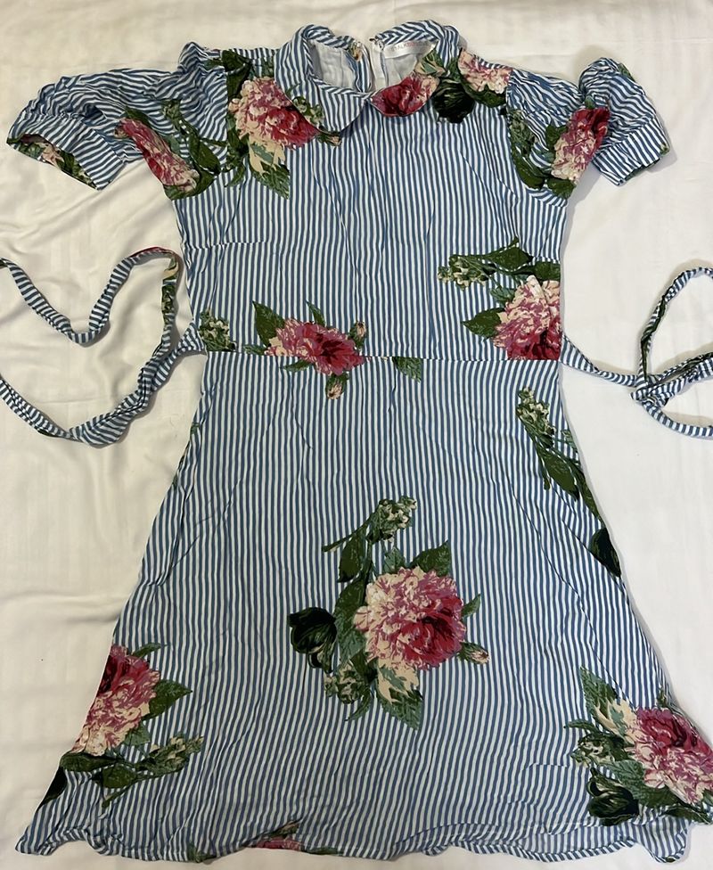 Peter Pan Floral Blue Dress - Like New / SBL