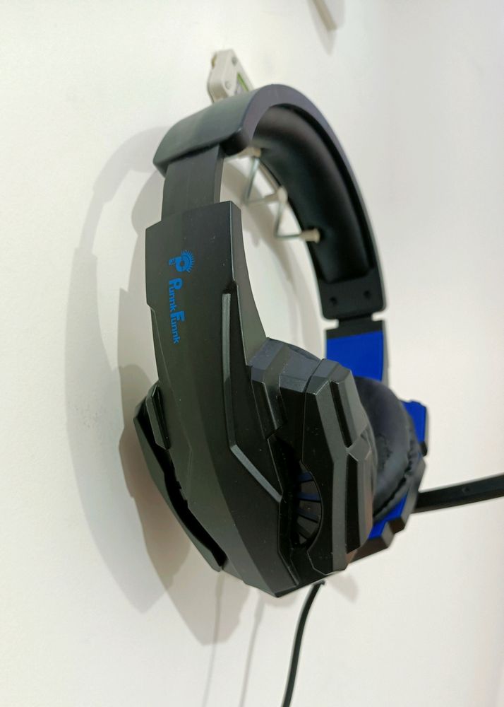 Gaming Headset With Blue Lights