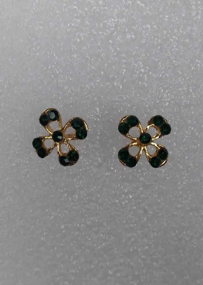 Green Flower Stone Stud