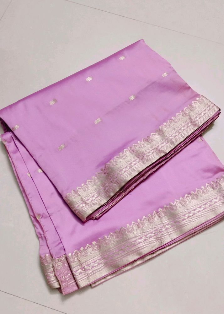 Beautiful Zari Border Saree.