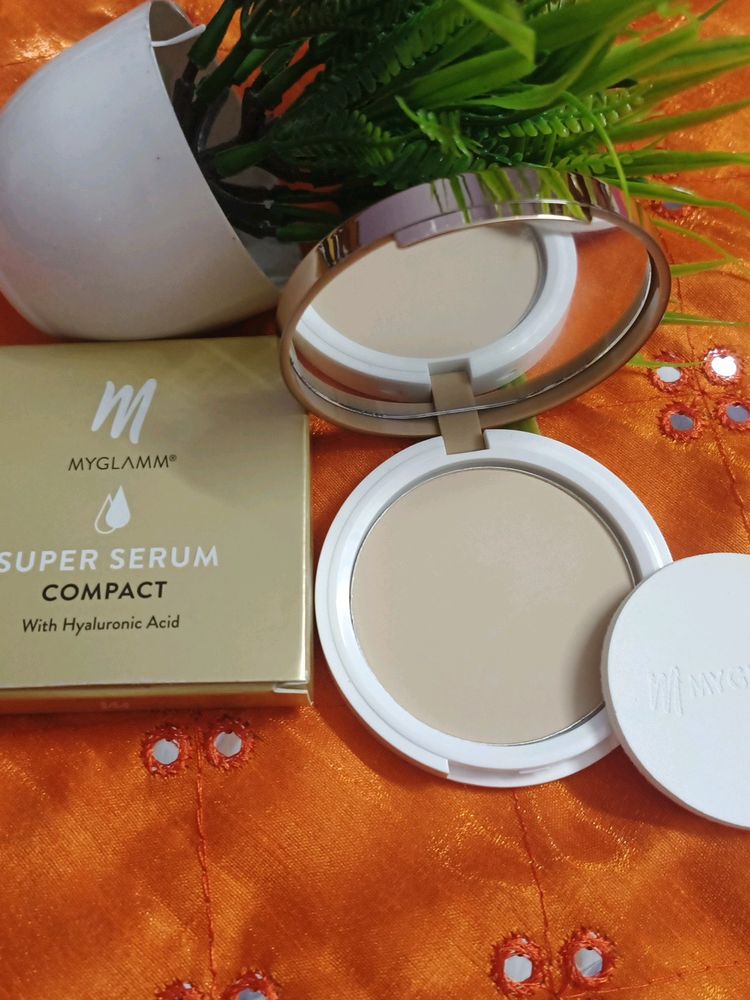 Myglamm Super Serum Compact With Hyaluronic Acid