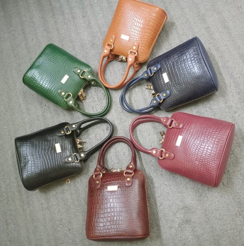 Leather Bag , Leadish Ba