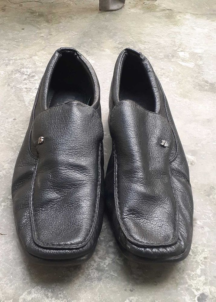 Bata Black Shoe