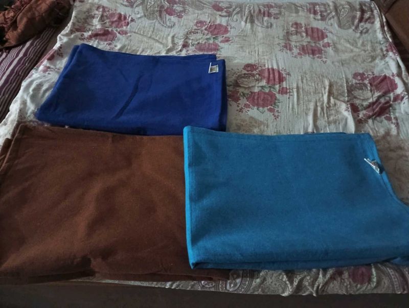 3 Set Non Wooven Blanket