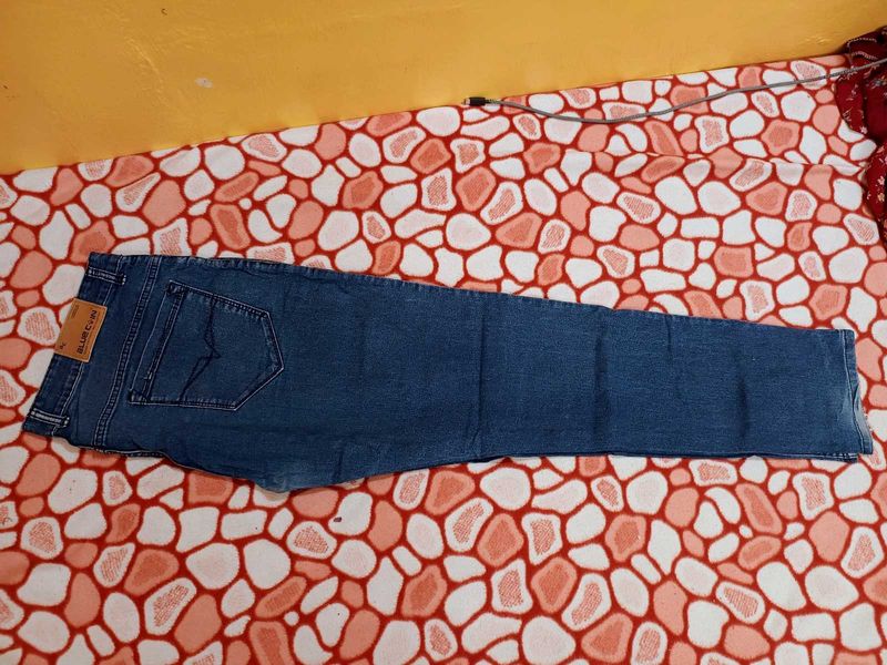 38 Navy Blue Jeans