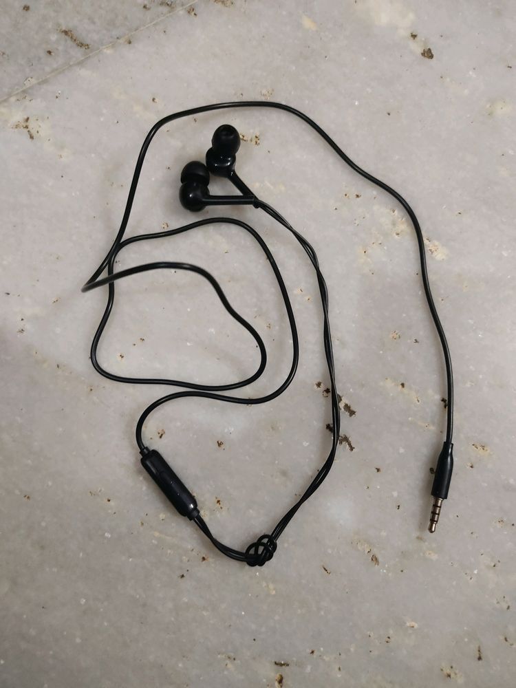 itel IEP-K9 Wired Headset (Black, In the Ear)