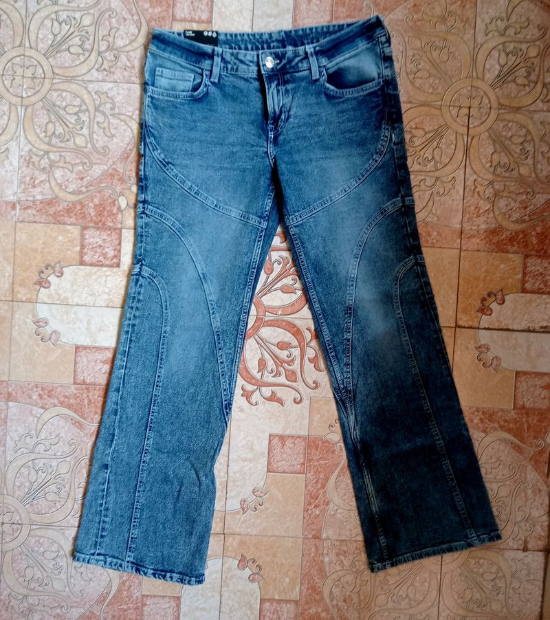 H&M Flared Low Waist Jeans