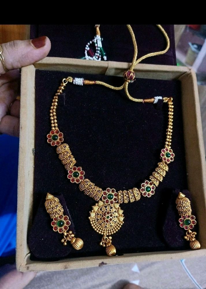 Antique Necklace Set