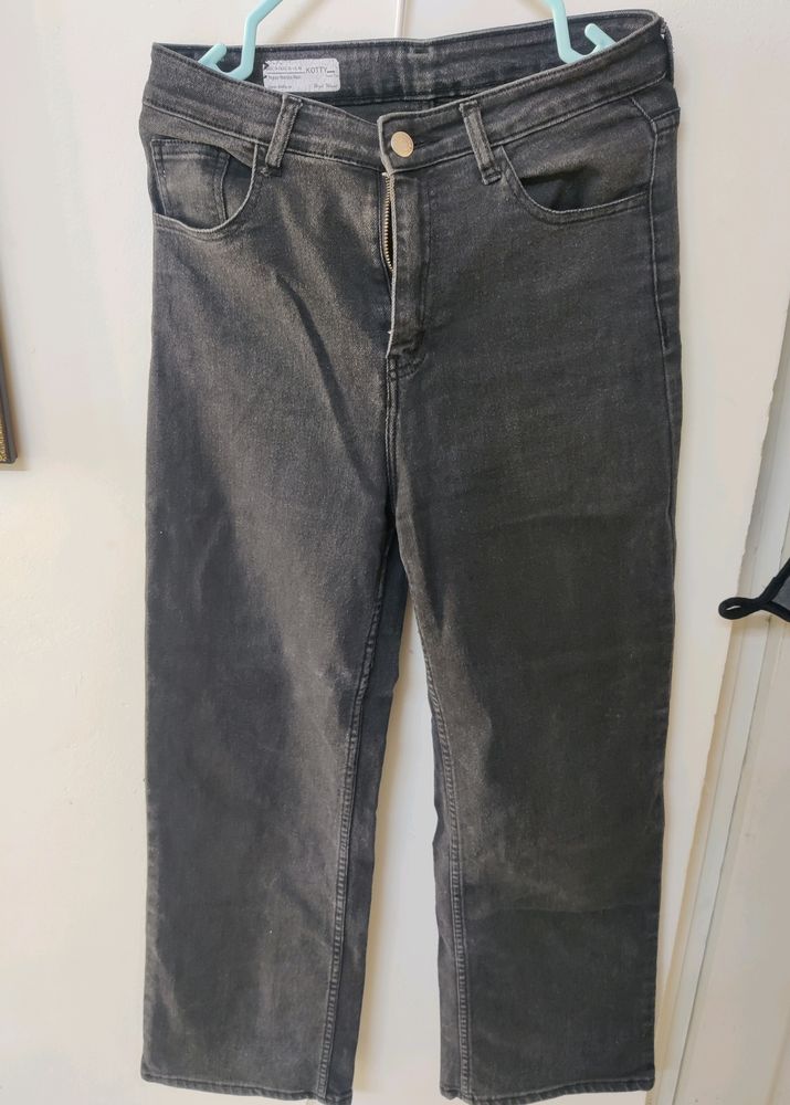 Black Straight Jeans