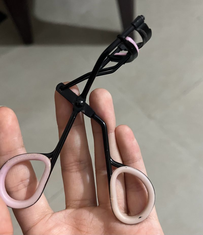 Eyelash Curler