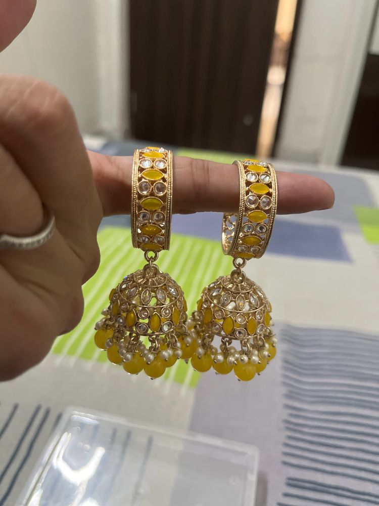 Women Beautiful Jhumka Earrings