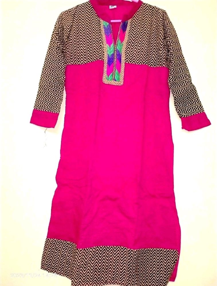 🎉OFFER ‼️Pink check Straight kurti ‼️