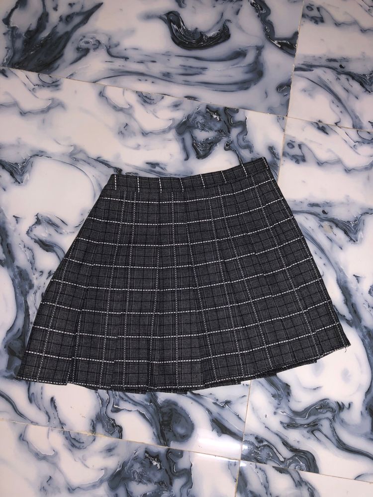 Korean Black Pleated Skirt