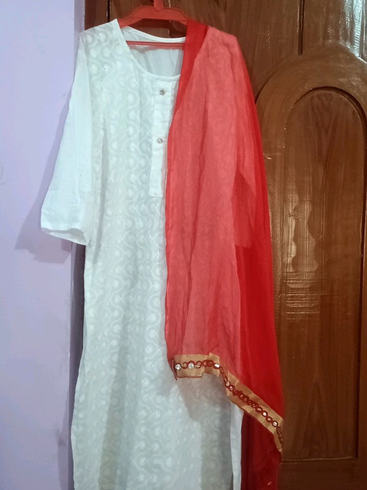 Red Dupatta And White Kurti Combo