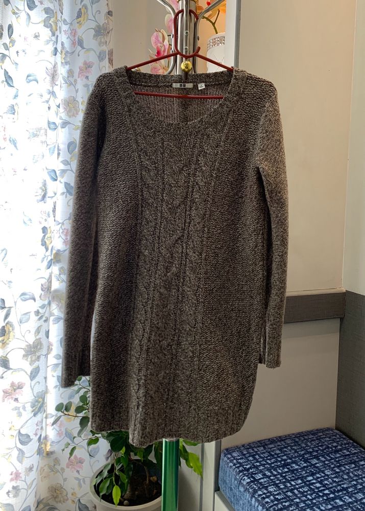 Uniqlo Long Sweater