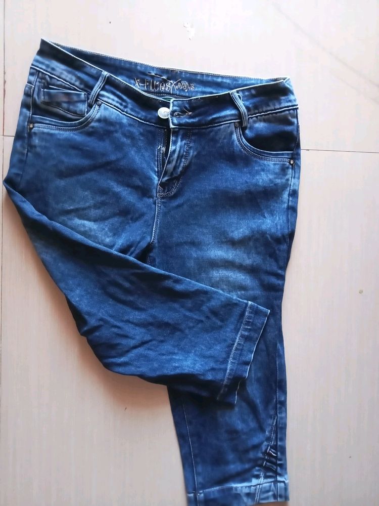 Knee Lenght Jeans