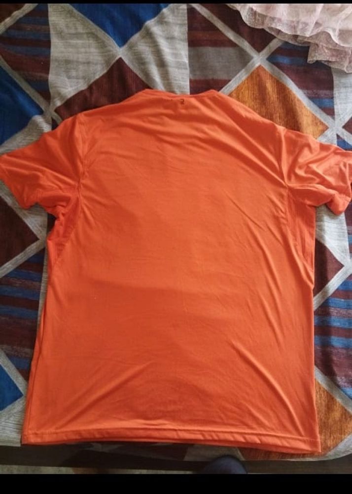 Decathlon T-shirt In Good Condition