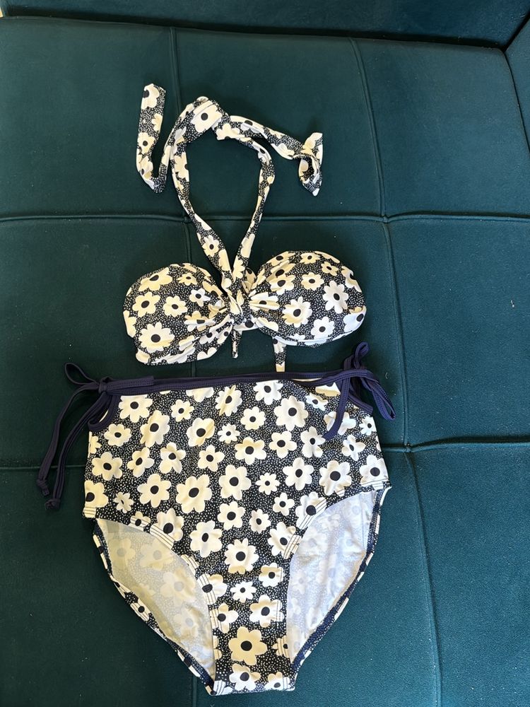 Floral bikini set