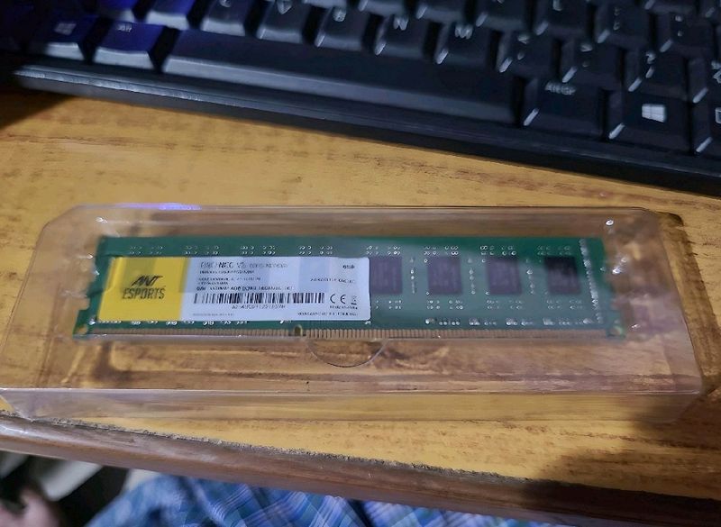 Ddr3 8gb 690 VS Ants Box Pack