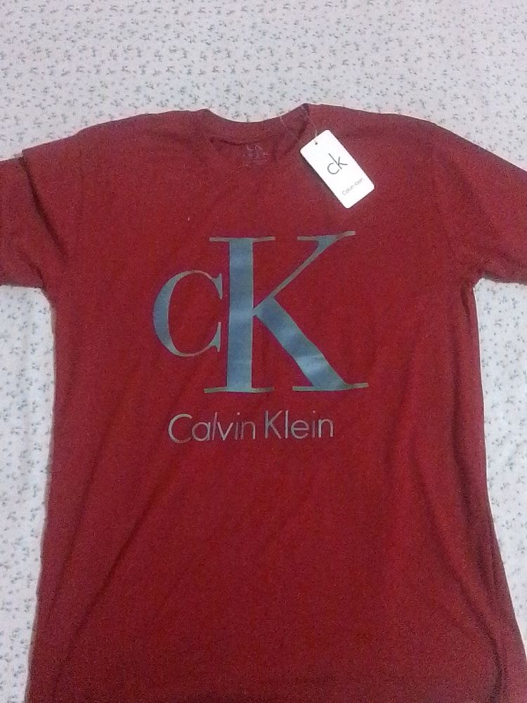 Calvin Klein T-shirt